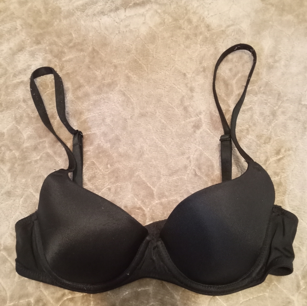 PINK Wear Everywhere Lightly Lined Bra 32A